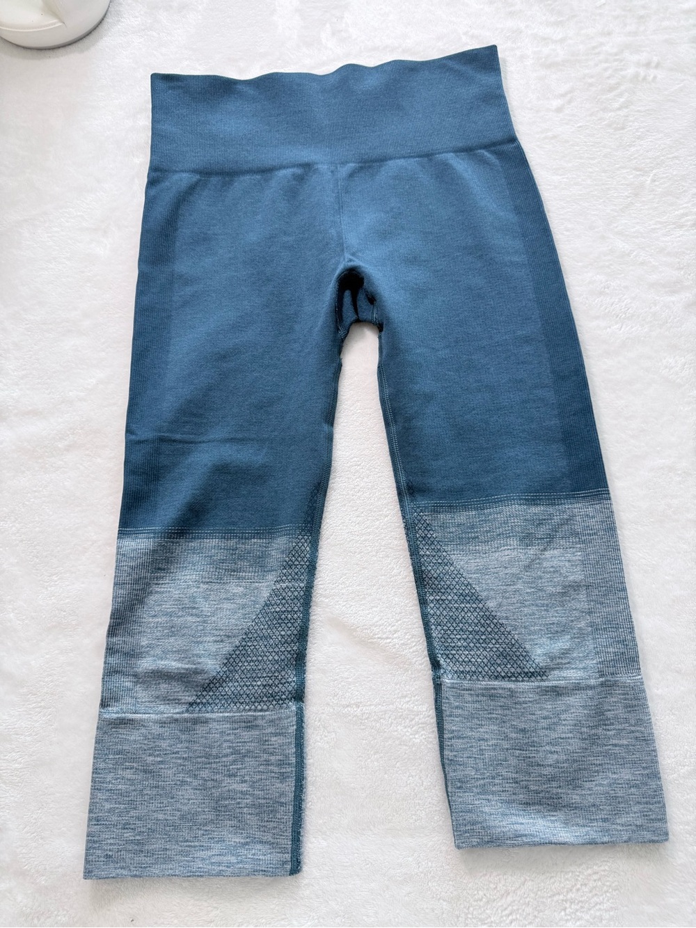 lululemon athletica capri Teal and Heathered Gray Ombre Leggings